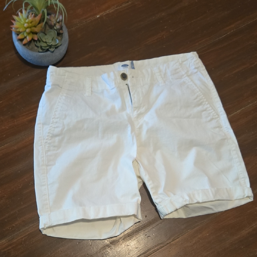 Old Navy Cream Women's Bermudas